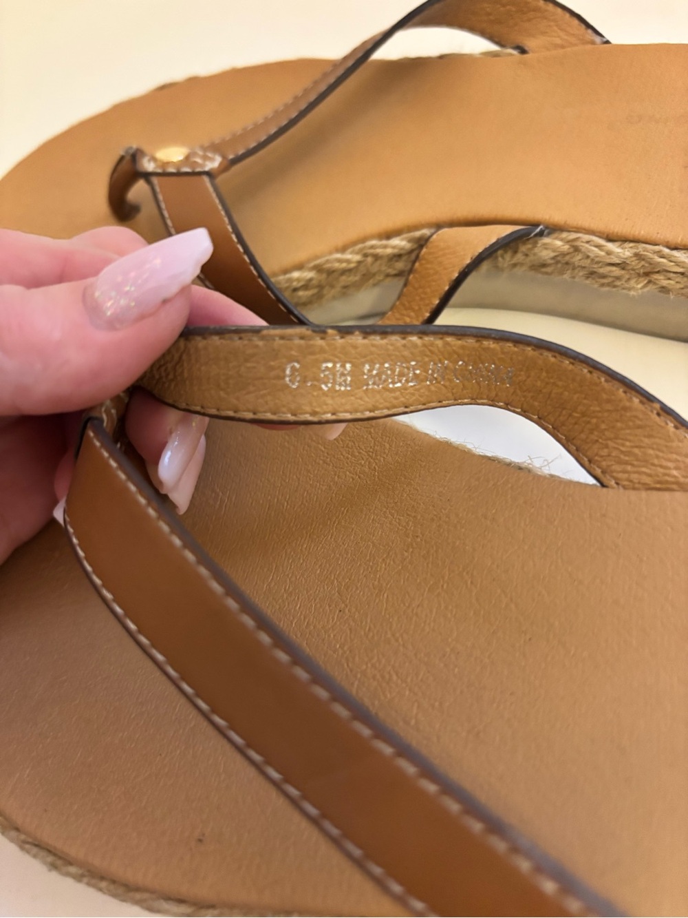 Women’s Brown Leather Espadrille Thong Sandals Tommy Bahamas - Picture 2 of 5